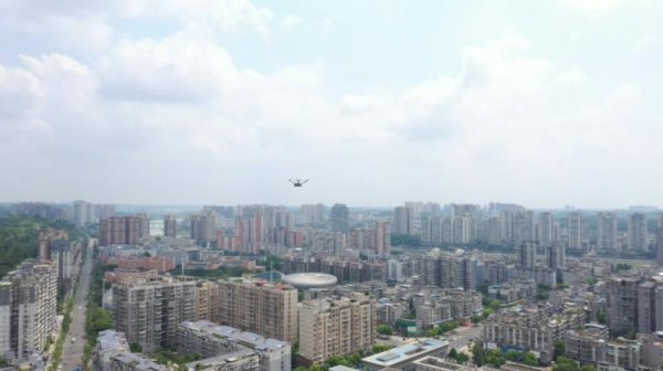 炒股平台配资 四川简阳：“空地一体”无人巡防 低空经济赋能赛事保障